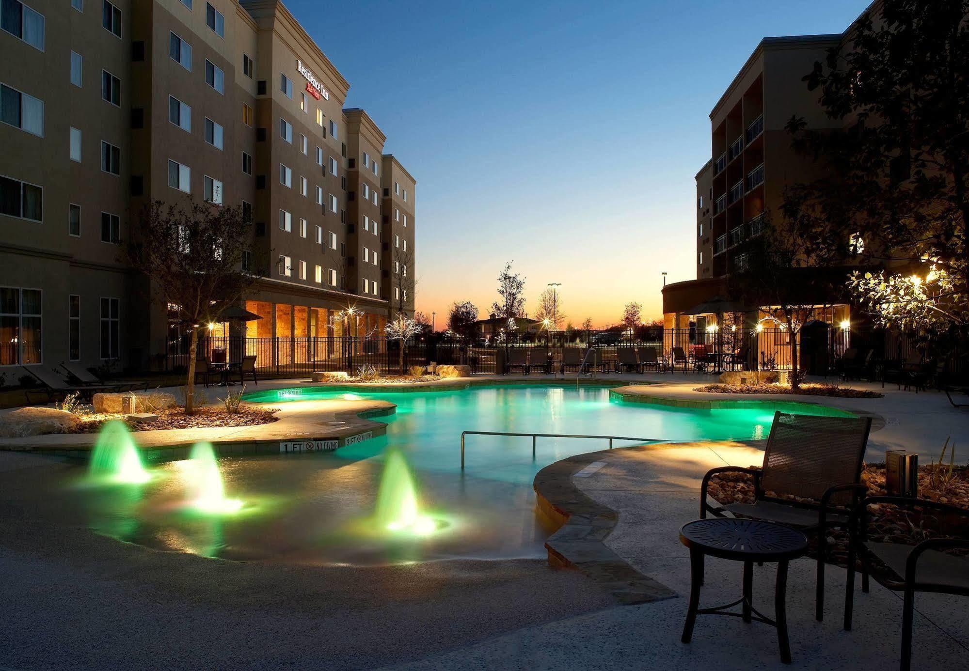 Hotel Courtyard By Marriott San Antonio Six Flags At The Rim Extérieur photo